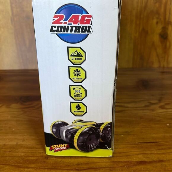 All Terrain Water and Land Racing Yellow and Black Remote Control Amphibious Car - Picture 3 of 7